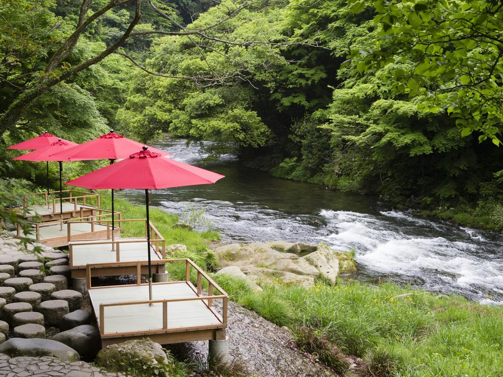ホテル 山中温泉 花紫 加賀市 エクステリア 写真