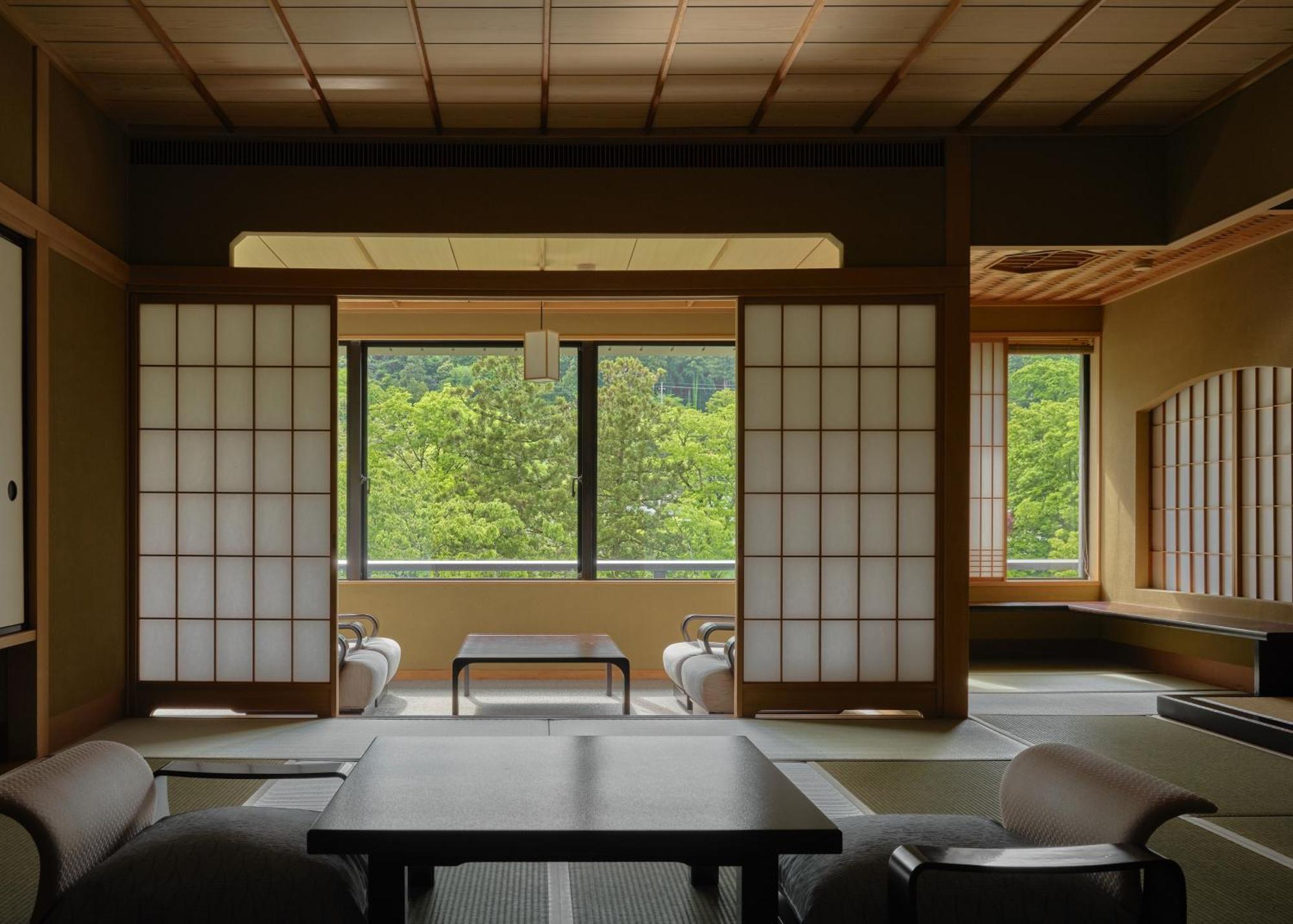 ホテル 山中温泉 花紫 加賀市 エクステリア 写真