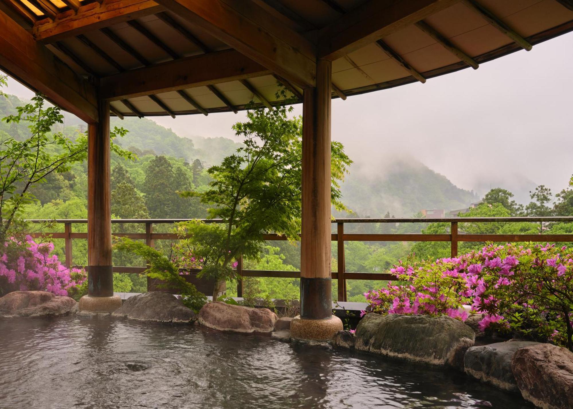 ホテル 山中温泉 花紫 加賀市 エクステリア 写真