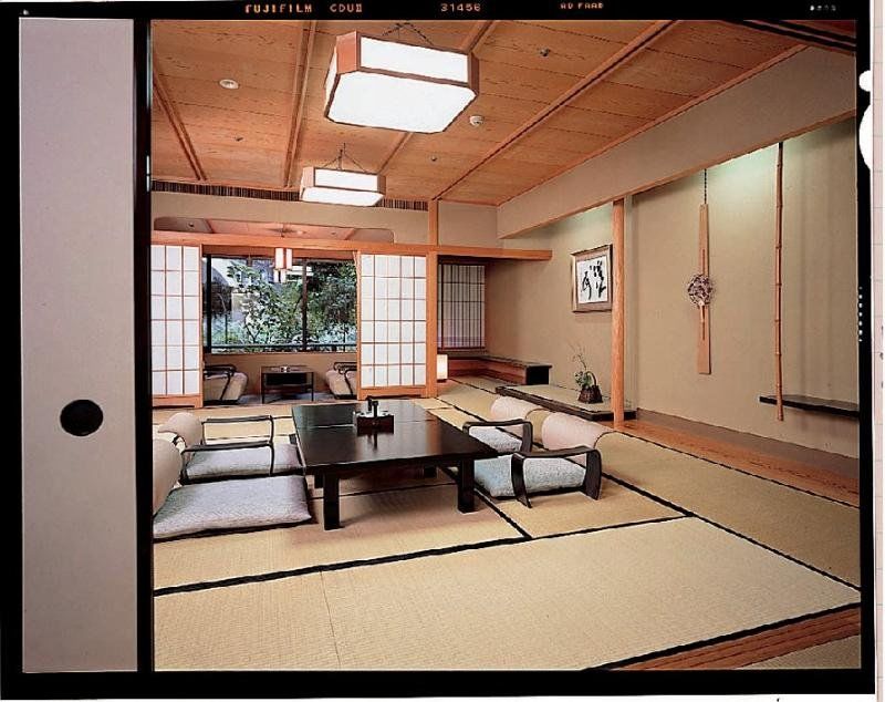 ホテル 山中温泉 花紫 加賀市 エクステリア 写真