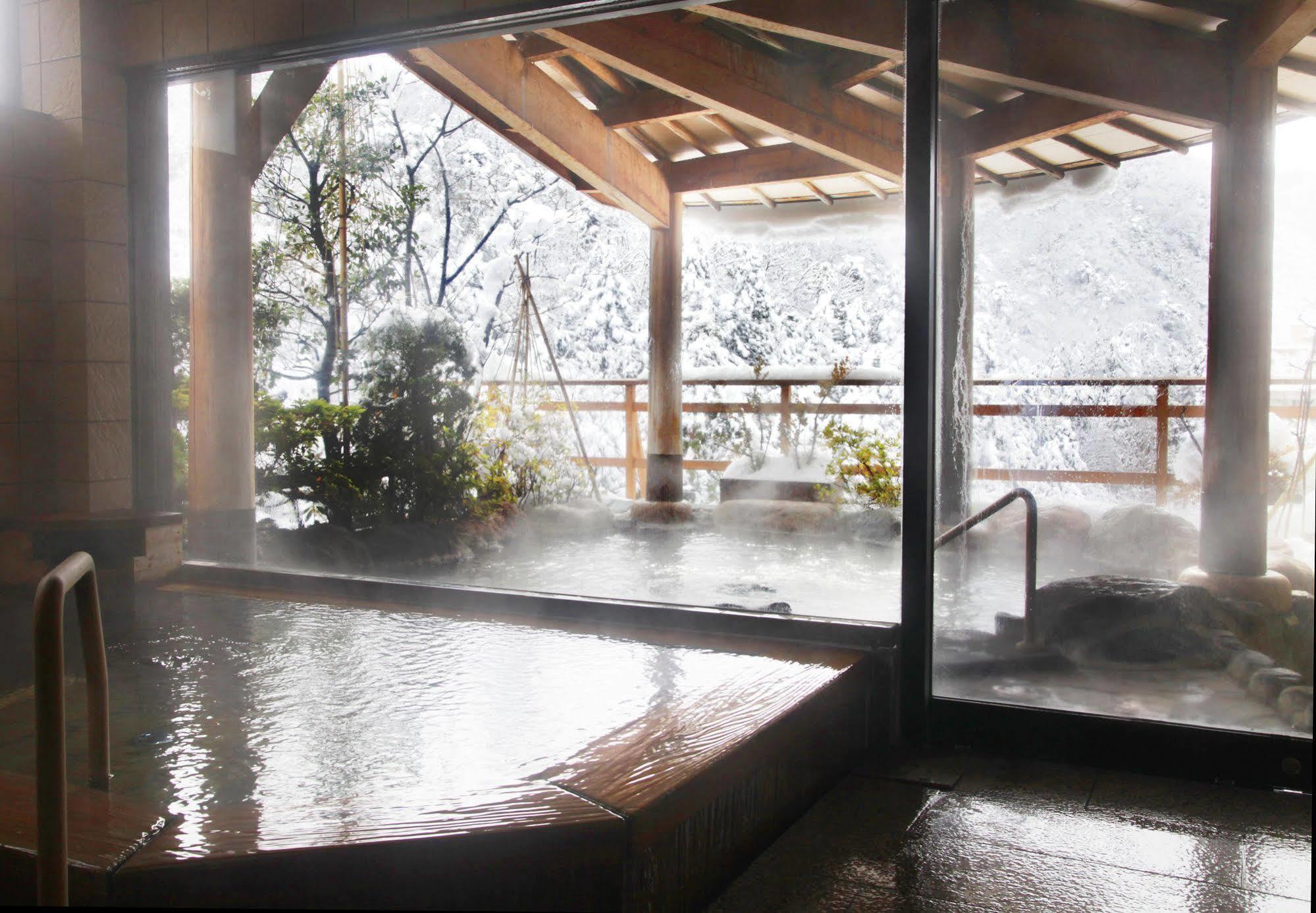 ホテル 山中温泉 花紫 加賀市 エクステリア 写真